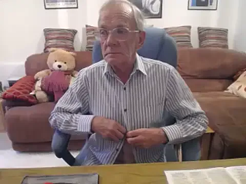 whitneyt – webcam model profile photo Image 3