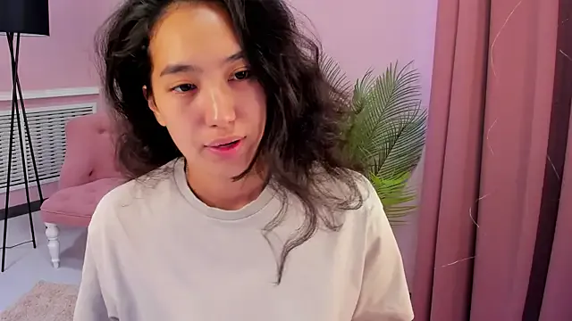 vkristalper – webcam model profile photo Image 2