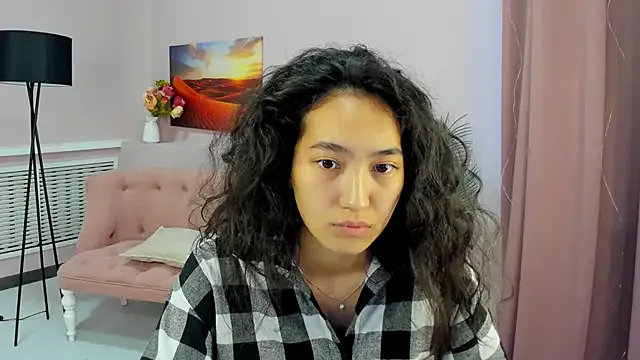 vkristalper – webcam model profile photo Image 4