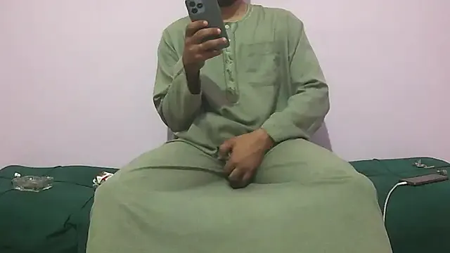 MistressIvyShow – webcam model profile photo Image 16