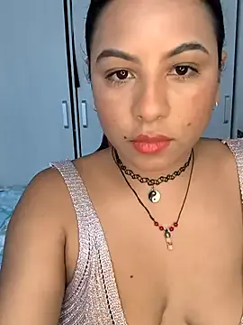 NaiaWhisper – webcam model profile photo Image 15