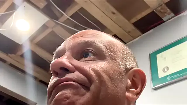 frankyjones8989 – webcam model profile photo