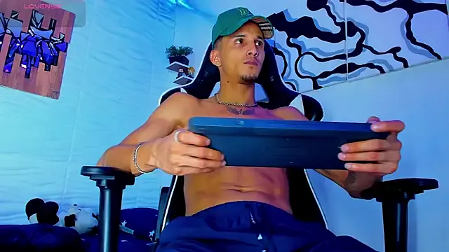 Robine868 – webcam model profile photo Image 10