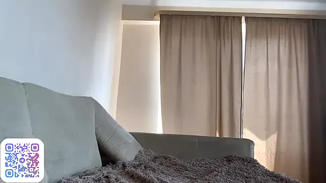 Iwazsoaking – webcam model profile photo Image 4