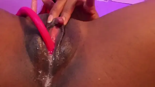 TwoTimes – webcam model profile photo Image 18