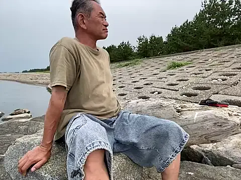 19xTHAxGOD – webcam model profile photo Image 11