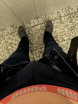 angelaa23 – webcam model profile photo Image 15