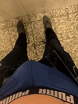 angelaa23 – webcam model profile photo Image 2