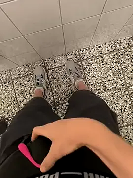 angelaa23 – webcam model profile photo Image 3