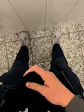 angelaa23 – webcam model profile photo Image 4