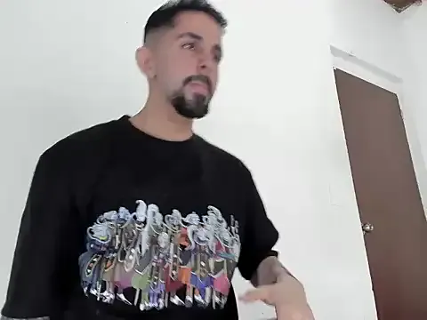 LorrySkye – webcam model profile photo Image 2