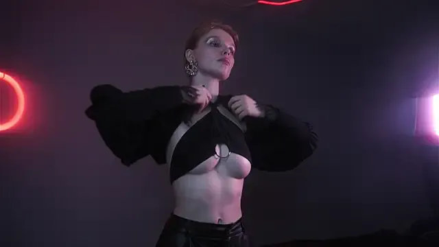 ItsVi – webcam model profile photo Image 10