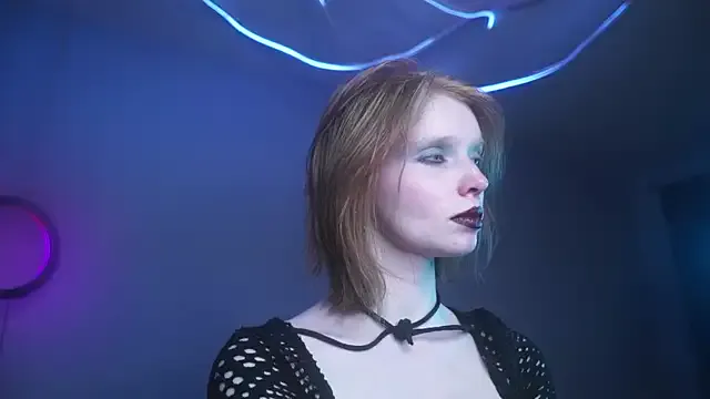 ItsVi – webcam model profile photo Image 11