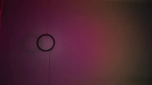 ItsVi – webcam model profile photo Image 13