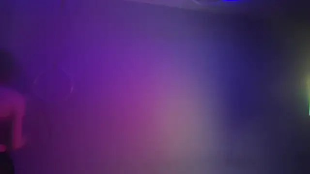 ItsVi – webcam model profile photo Image 17