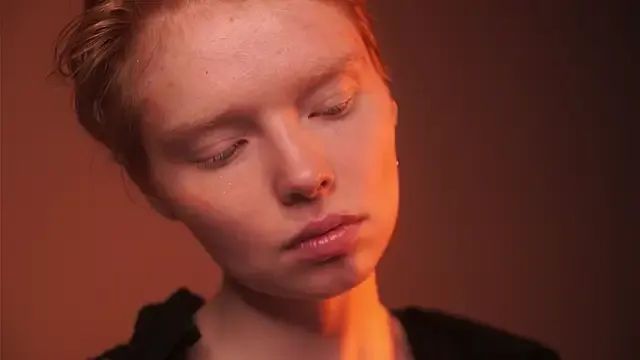 ItsVi – webcam model profile photo Image 3