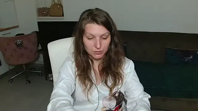 brendaliive – webcam model profile photo Image 2