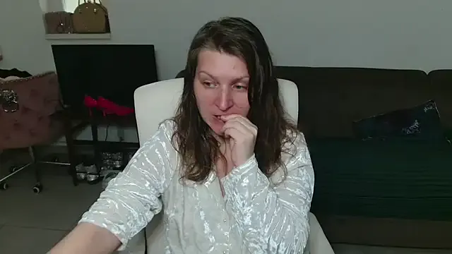 brendaliive – webcam model profile photo Image 8