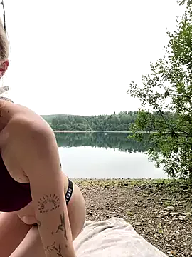 MOCHAMINXX – webcam model profile photo Image 2