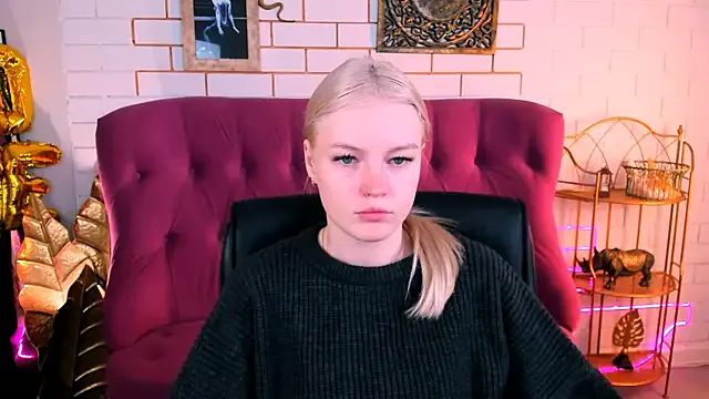 Liyanamee – webcam model profile photo Image 19