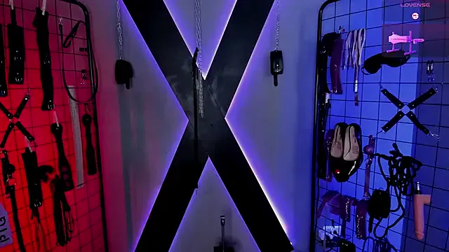 GyselleQueen_Bdsm Image 2