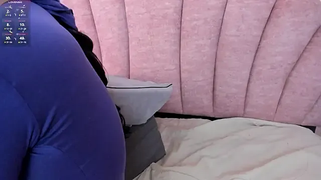 ReginaVelvet – webcam model profile photo Image 9