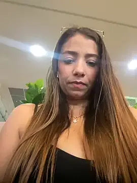 LedaBun – webcam model profile photo Image 11