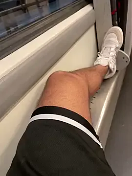 Yui-Ch – webcam model profile photo Image 5