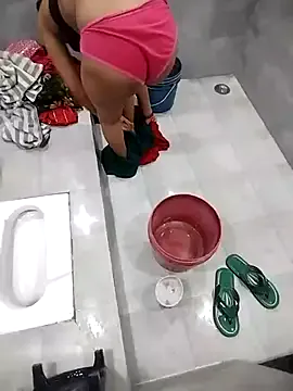 AlannaJ0nes – webcam model profile photo Image 13