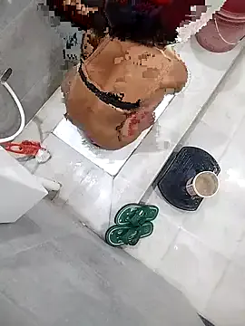 AlannaJ0nes – webcam model profile photo Image 5