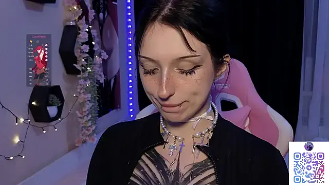 LuxeLou – webcam model profile photo Image 4