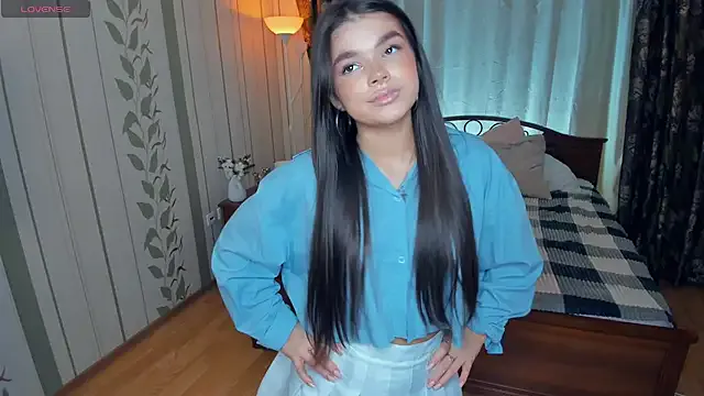 LunaKrismas – webcam model profile photo Image 12