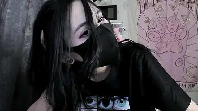 Holy420lolii – webcam model profile photo