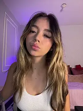 TwoTimes – webcam model profile photo Image 14