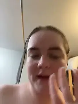 Liyanamee – webcam model profile photo Image 2