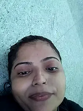 BrandiFire – webcam model profile photo Image 5