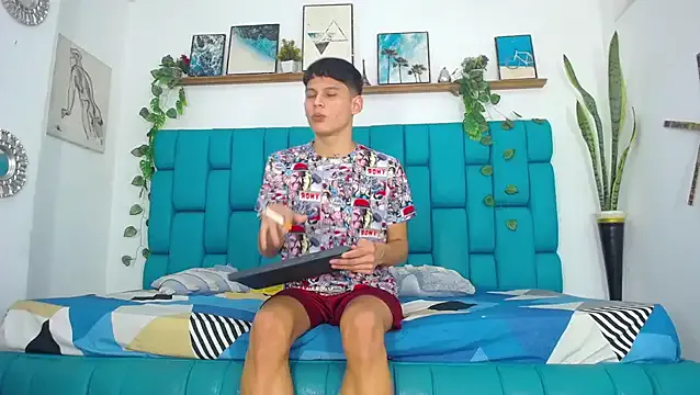 LiaRussel – webcam model profile photo Image 8