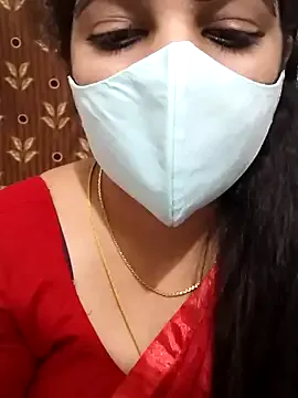 Triixxxy – webcam model profile photo Image 2