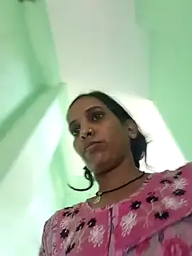 AthenaBellamy – webcam model profile photo Image 12