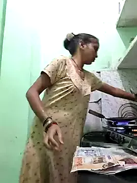 AthenaBellamy – webcam model profile photo Image 14