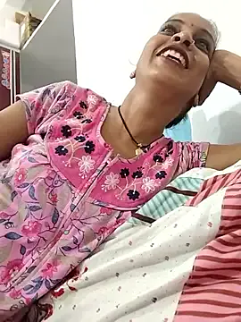 AthenaBellamy – webcam model profile photo Image 7