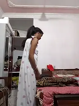 AthenaBellamy – webcam model profile photo Image 9