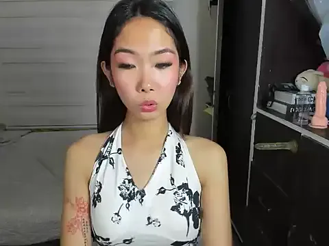 RayleWilliss – webcam model profile photo Image 5