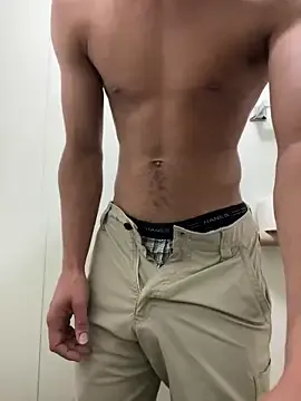 RavenRiver – webcam model profile photo Image 10