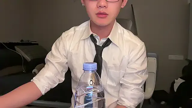 Alirawrz – webcam model profile photo Image 16