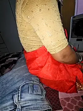 Karlahotsweet – webcam model profile photo Image 19