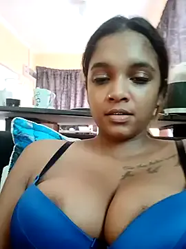 TaniaCollinsX – webcam model profile photo Image 17