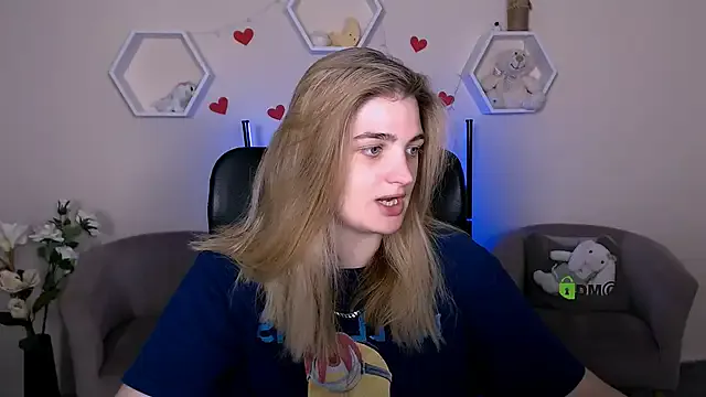 _Alice_1 – webcam model profile photo Image 2