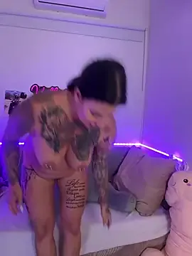 InKed-Kathy Image 5