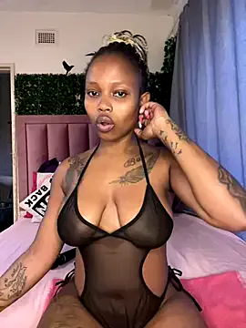 fantasyblkgirl – webcam model profile photo Image 3